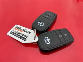 2021 Toyota Yaris - Thumbnail