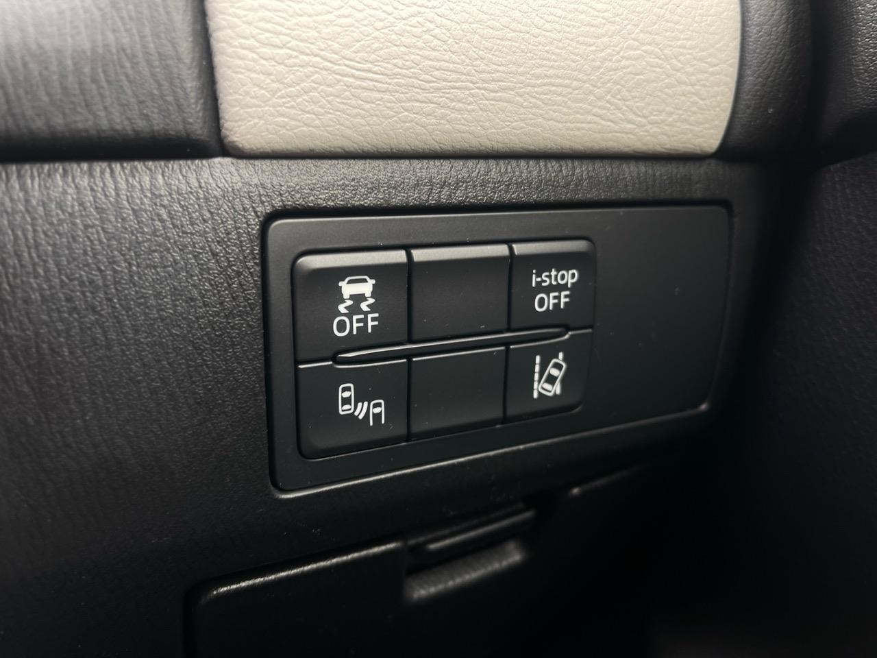 2015 Mazda Atenza