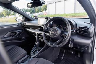 2021 Toyota Yaris - Thumbnail