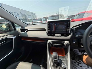 2022 Toyota RAV4 - Thumbnail
