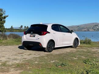 2020 Toyota Yaris - Thumbnail