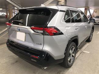 2021 Toyota RAV4 - Thumbnail