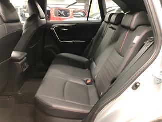 2021 Toyota RAV4 - Thumbnail
