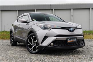 2017 Toyota C-HR - Thumbnail
