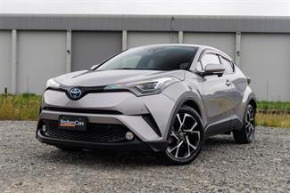 2017 Toyota C-HR - Thumbnail