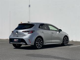 2018 Toyota Corolla - Thumbnail