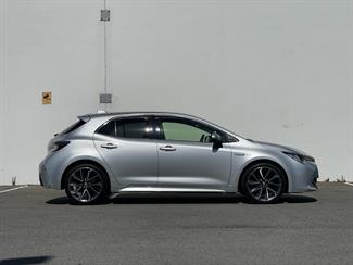 2018 Toyota Corolla - Thumbnail