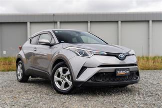 2017 Toyota C-HR - Thumbnail