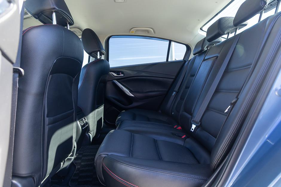 2014 Mazda Atenza