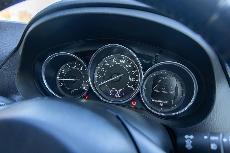 2014 Mazda Atenza