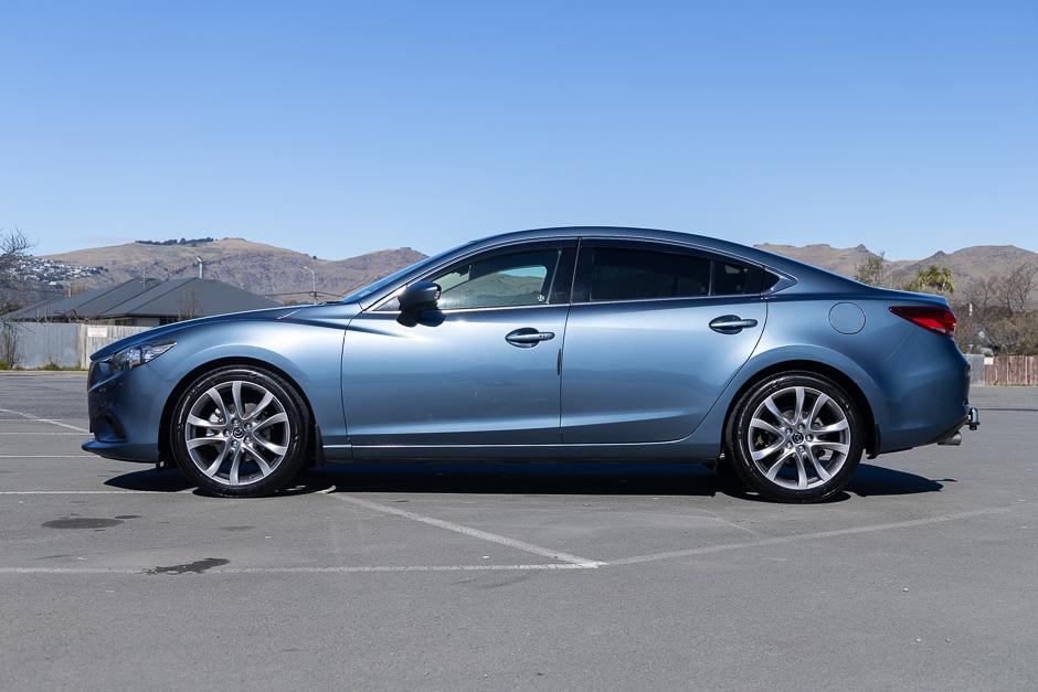 2014 Mazda Atenza