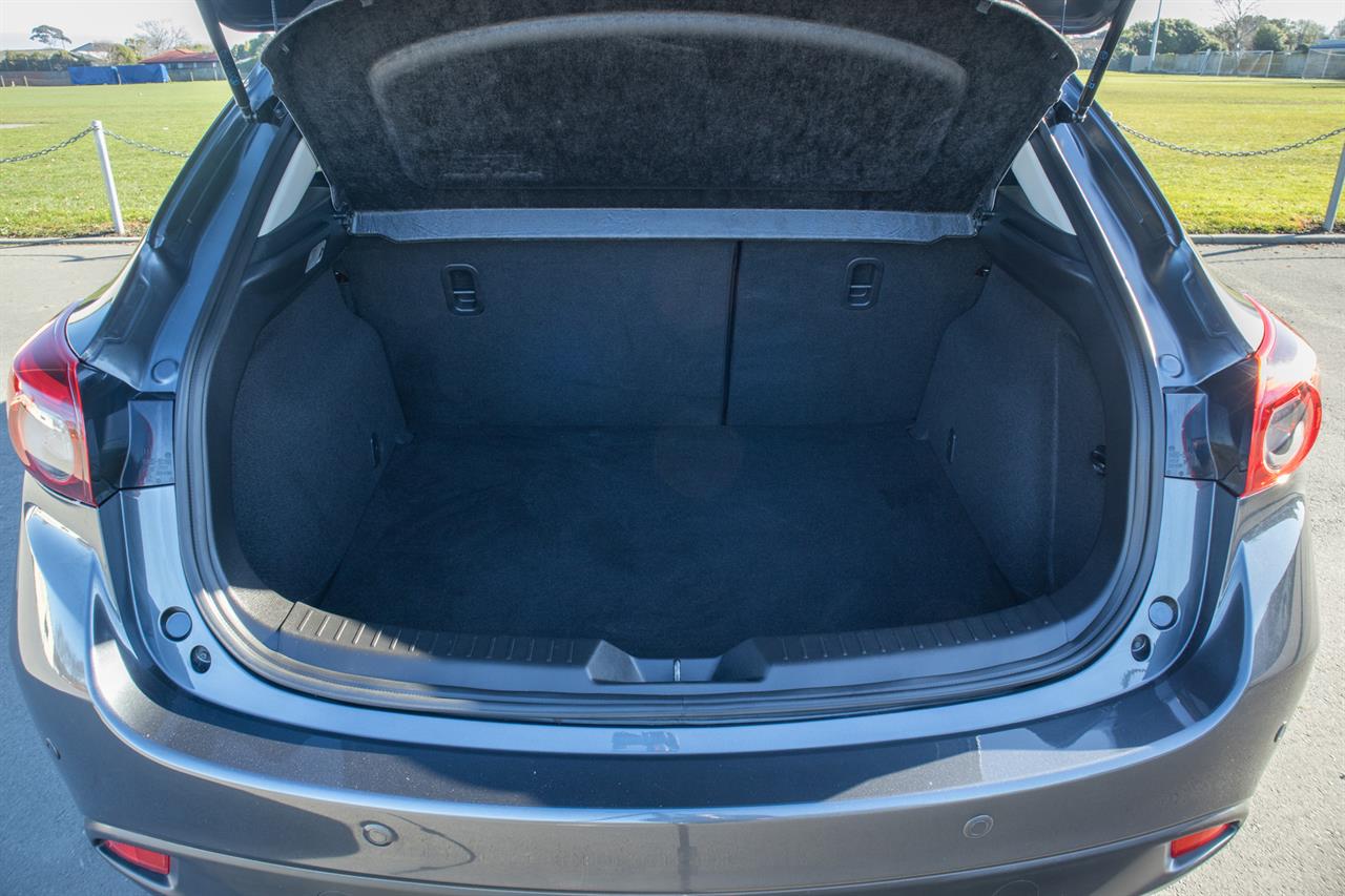 2014 Mazda Axela