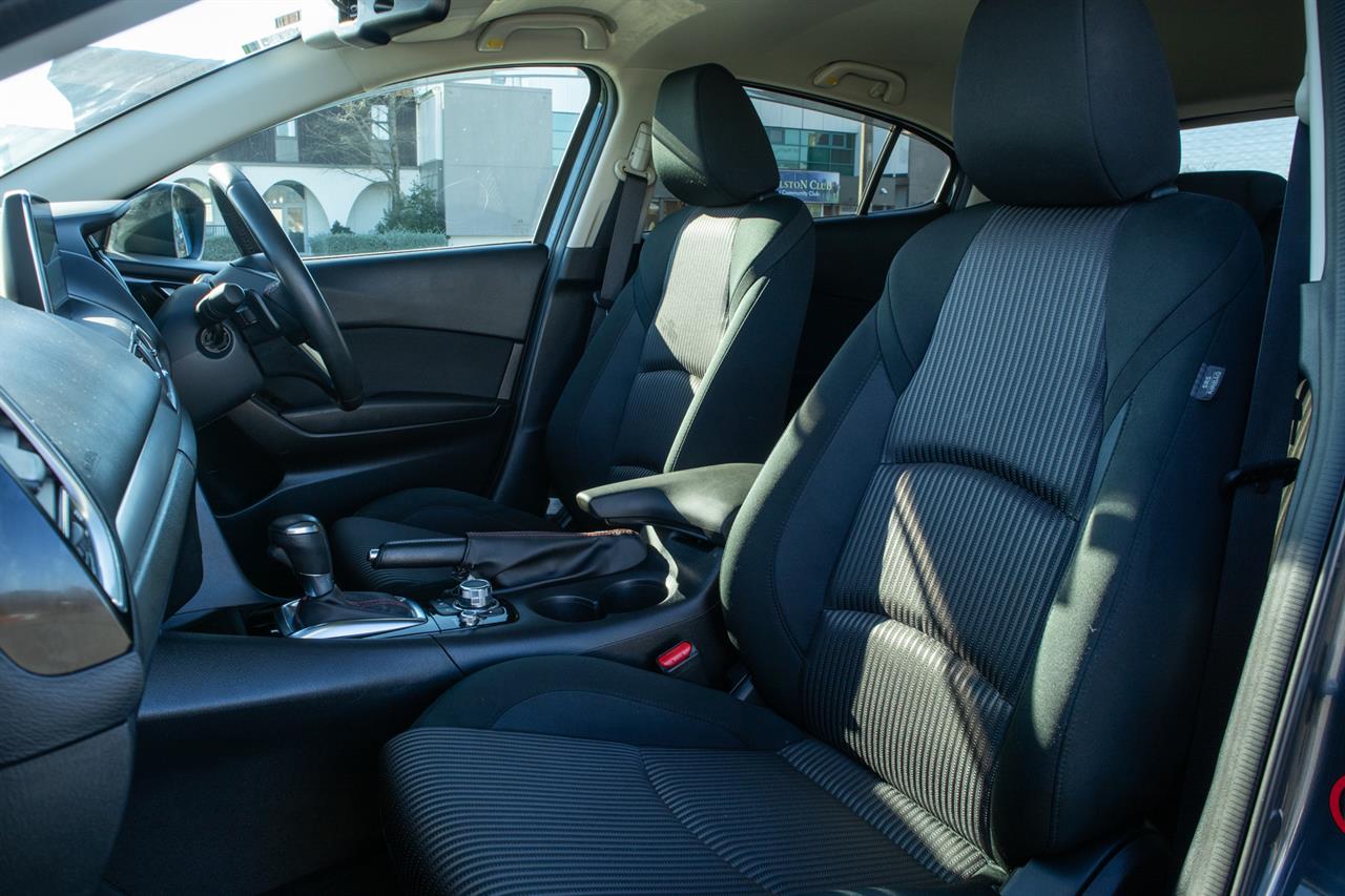 2014 Mazda Axela