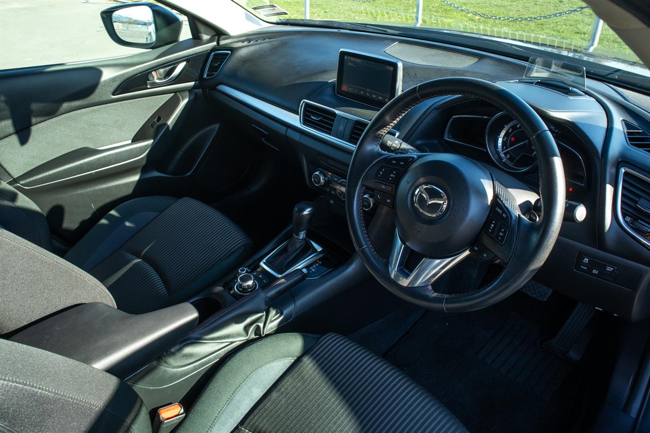 2014 Mazda Axela