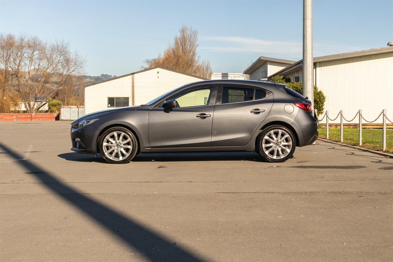 2014 Mazda Axela