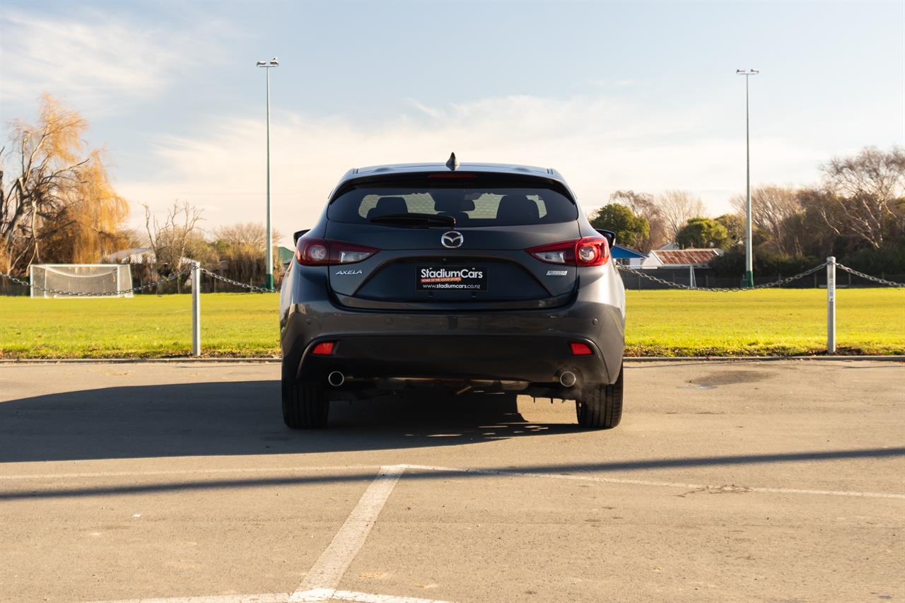 2014 Mazda Axela