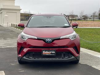 2017 Toyota C-HR - Thumbnail