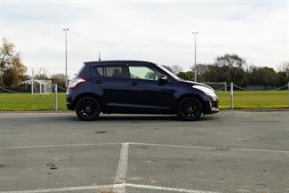 2016 Suzuki Swift - Thumbnail