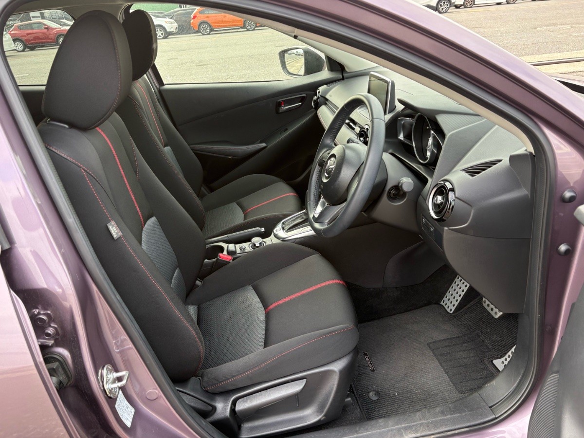 2016 Mazda Demio