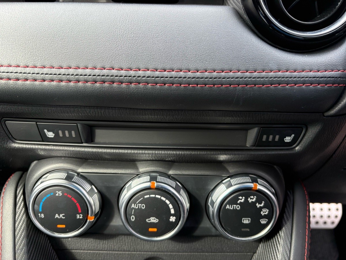 2016 Mazda Demio