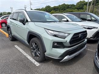 2022 Toyota RAV4 - Thumbnail