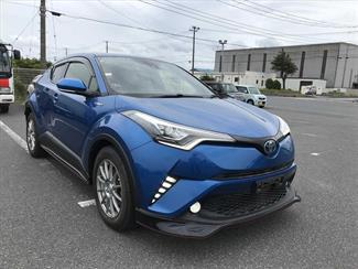 2017 Toyota C-HR - Thumbnail