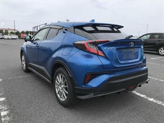 2017 Toyota C-HR - Thumbnail
