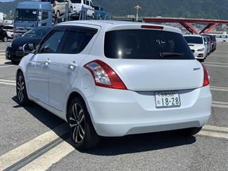 2014 Suzuki Swift - Thumbnail
