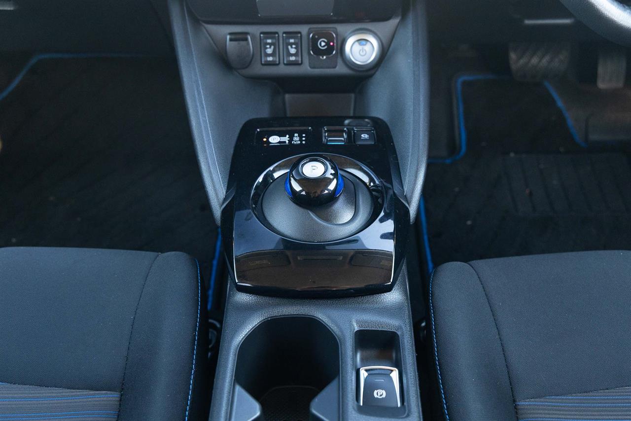 2017 Nissan LEAF