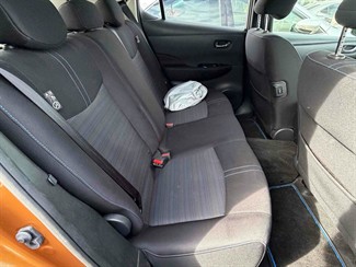 2017 Nissan LEAF - Thumbnail