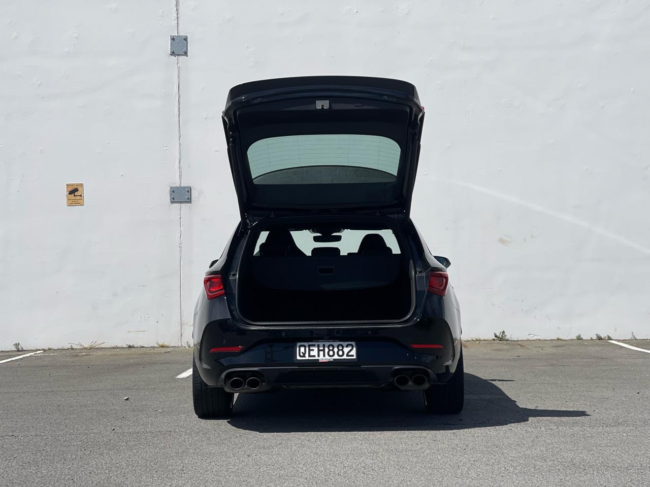 2023 CUPRA LEON