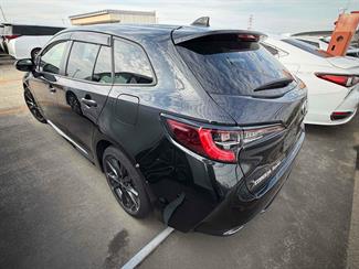 2021 Toyota Corolla Touring - Thumbnail