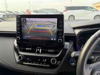 2021 Toyota Corolla Touring - Thumbnail