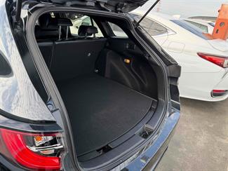 2021 Toyota Corolla Touring - Thumbnail