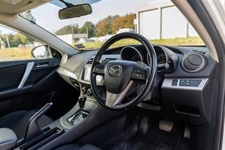 2012 Mazda Axela - Thumbnail