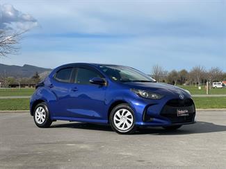 2020 Toyota Yaris - Thumbnail