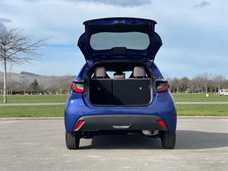 2020 Toyota Yaris - Thumbnail