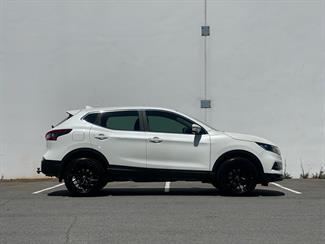 2019 Nissan Qashqai - Thumbnail