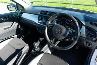 2016 Skoda Fabia - Thumbnail