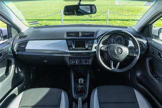 2016 Skoda Fabia - Thumbnail