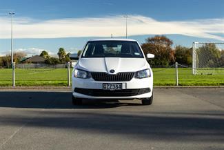 2016 Skoda Fabia - Thumbnail