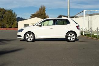 2016 Skoda Fabia - Thumbnail