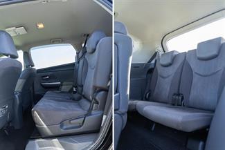 2012 Toyota PRIUS - Thumbnail