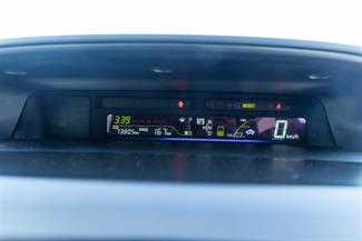 2012 Toyota PRIUS - Thumbnail