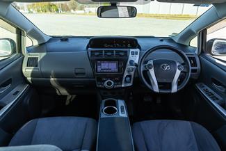 2012 Toyota PRIUS - Thumbnail