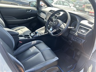 2021 Nissan LEAF - Thumbnail