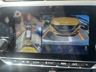 2021 Nissan LEAF - Thumbnail
