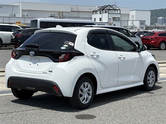 2021 Toyota Yaris - Thumbnail