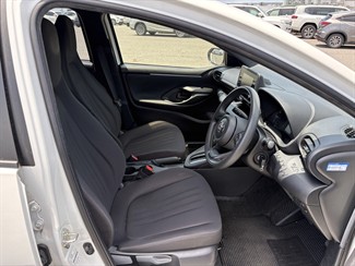2021 Toyota Yaris - Thumbnail