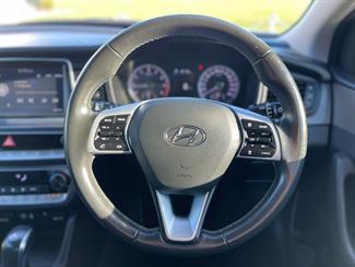 2018 Hyundai Sonata - Thumbnail